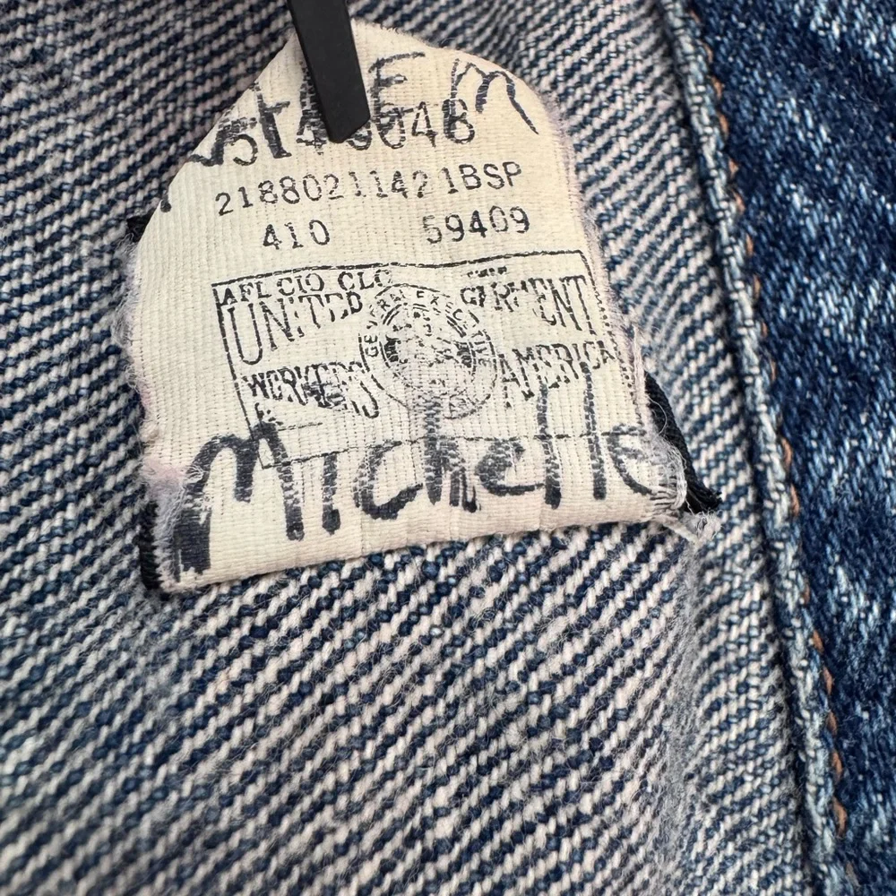 vintage Lee kids' blue denim trucker jacket, likely from the 1980s size 6
